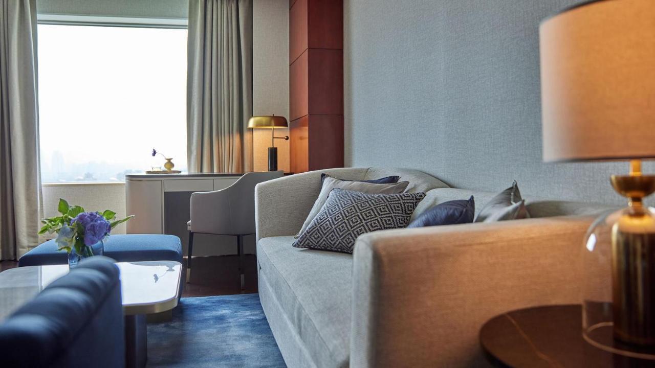 Lotte Hotel World Seoul Exterior photo A suite at the hotel